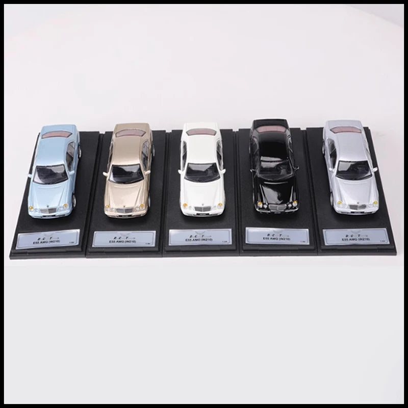 1:64 Mercedes E55 AMG W210 Diecast
