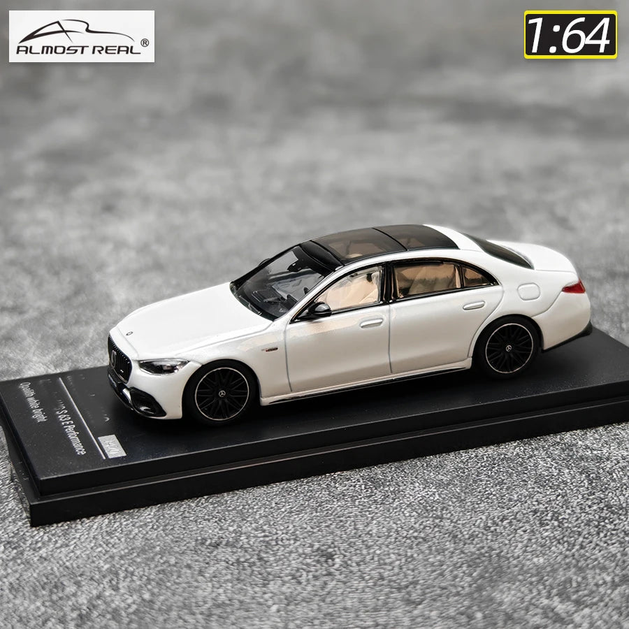 1:64 Benz AMG S63 E Performance 2023 Diecast