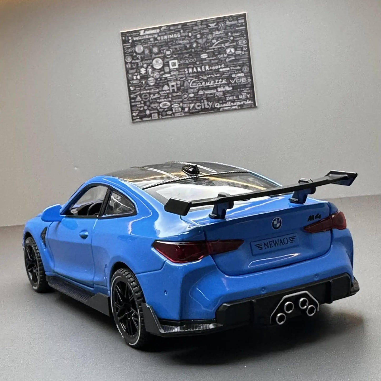1:24 BMW M4 Diecast